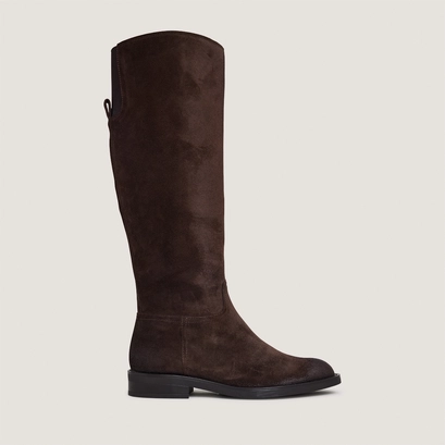 Boots with round toes in dark brown suede | cathy