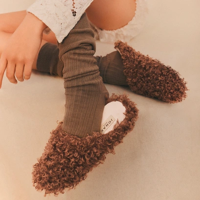 Slippers in hazelnut fluffy fabric | judie