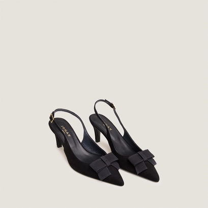 Slingback pumps with front detail in black velvet | damelie