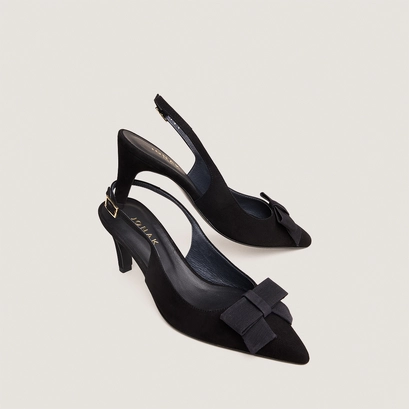 Slingback pumps with front detail in black velvet | damelie