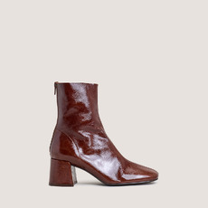 Ankle boots with back zippers brown