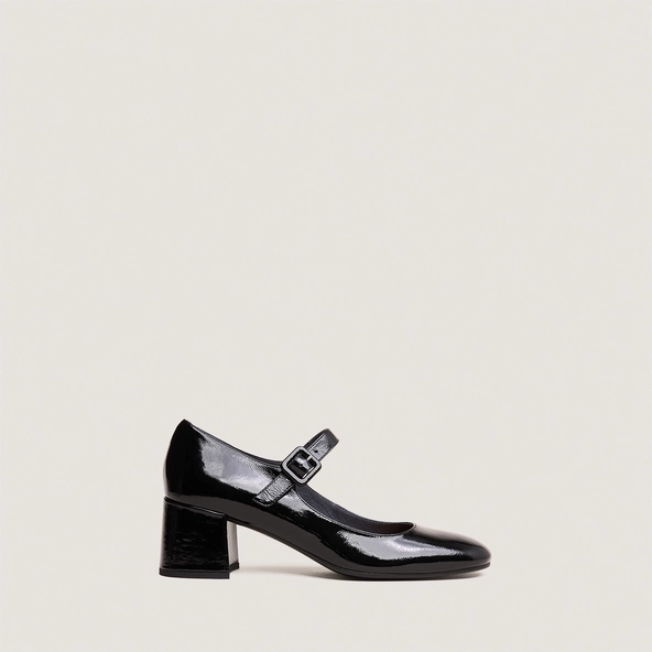 Heeled Mary Janes in pleated black patent leather | DITTUS