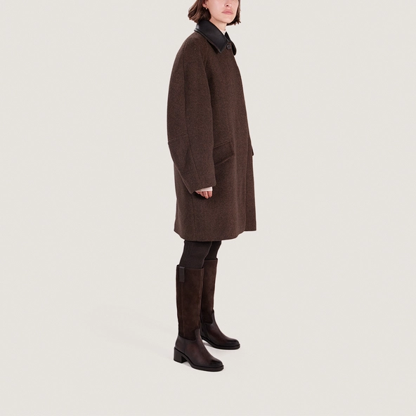 Heeled boots in dark brown leather | CLAIRE