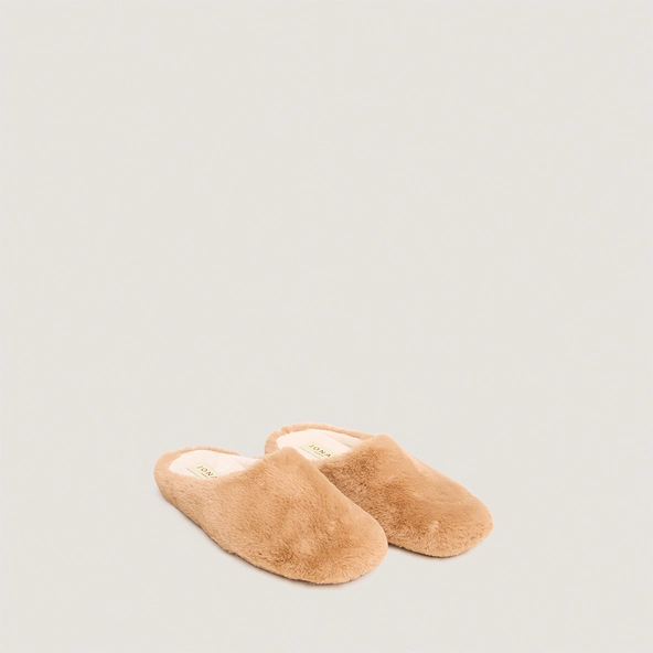 Slippers in camel fluffy fabric | JUDE