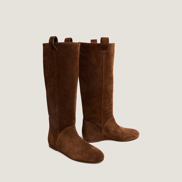 Tall boots with round toes in brown suede | DECIBEL