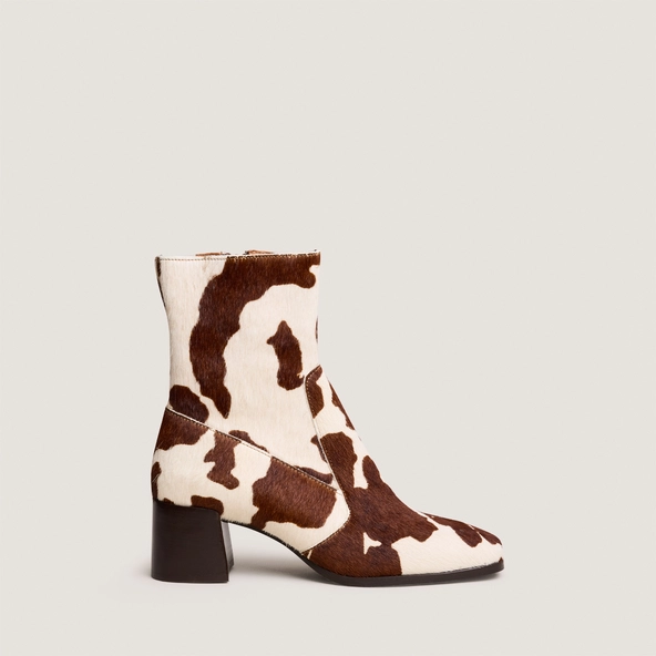 Oval-toe ankle boots in brown cow print | ARGENTAT