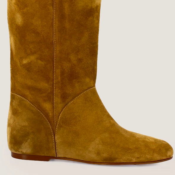 High Round-Toe Boots in tobacco split leather | DECIBEL