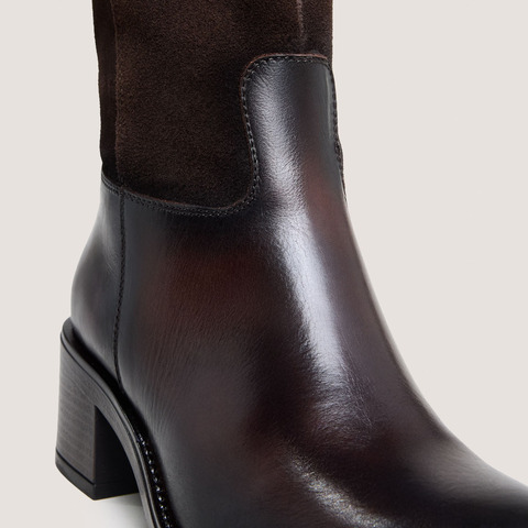 Heeled boots dark brown