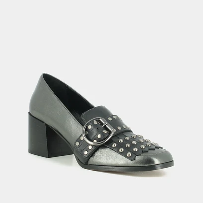 Heeled moccasins in steel metallic leather with fringed tab and cabochons | chachou