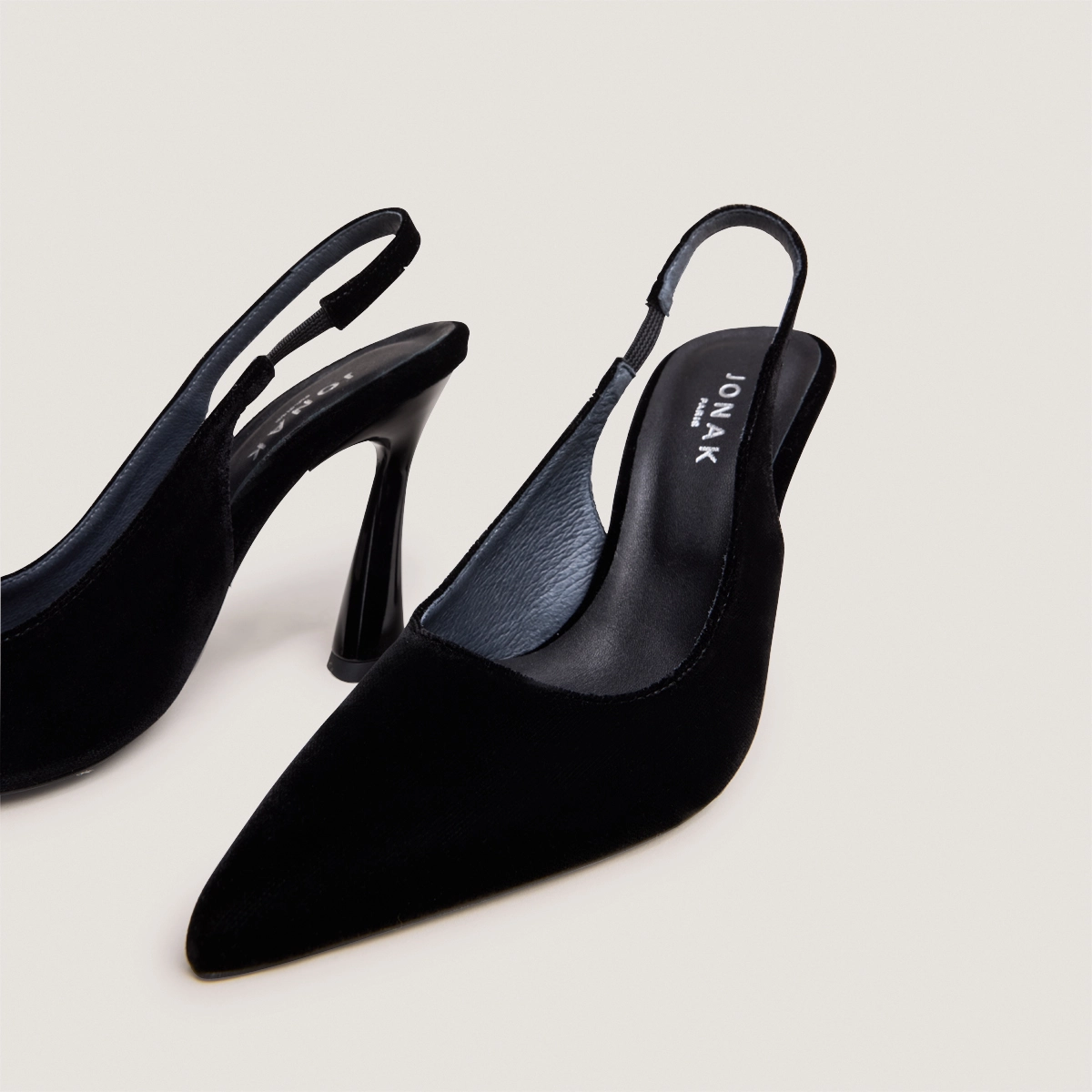 Pointed-Toe Slingback Pumps in black velvet | DRESSY