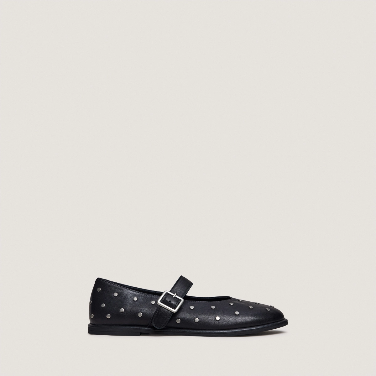 Ballet flats with buckles and studs in black leather | JOLIE