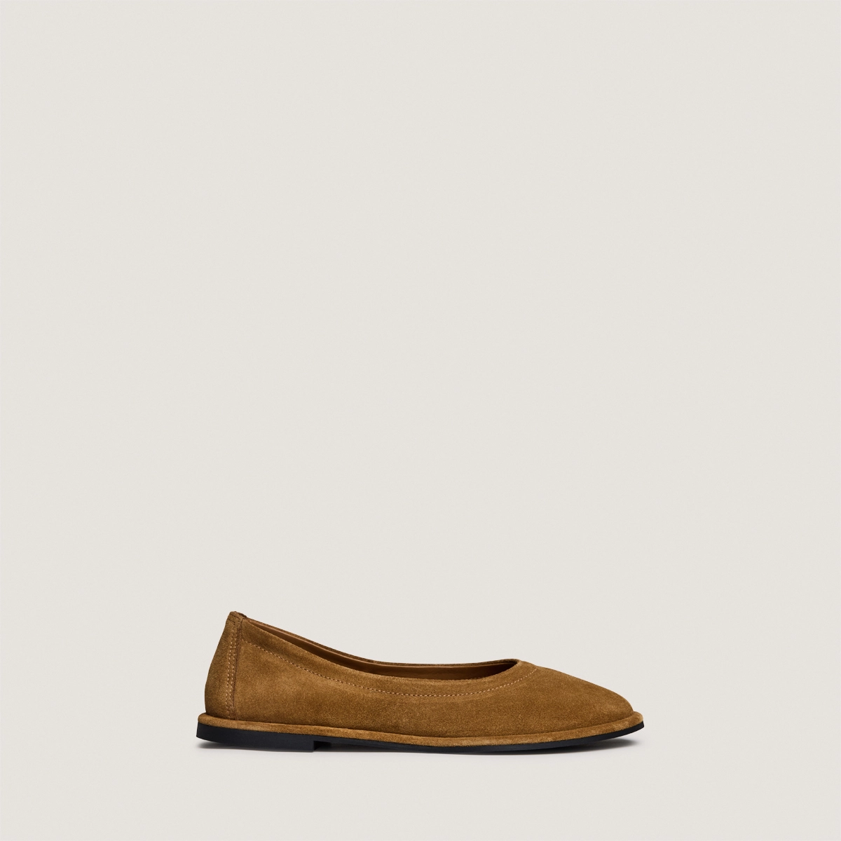 Round-toe ballet flats in tobacco suede | JANICE