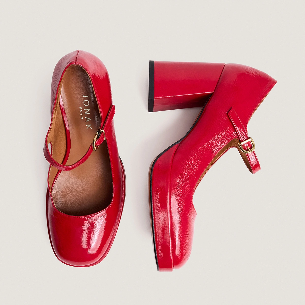 Platform Mary Janes with rounded toes in berry red patent crinkled leather | VERITOX