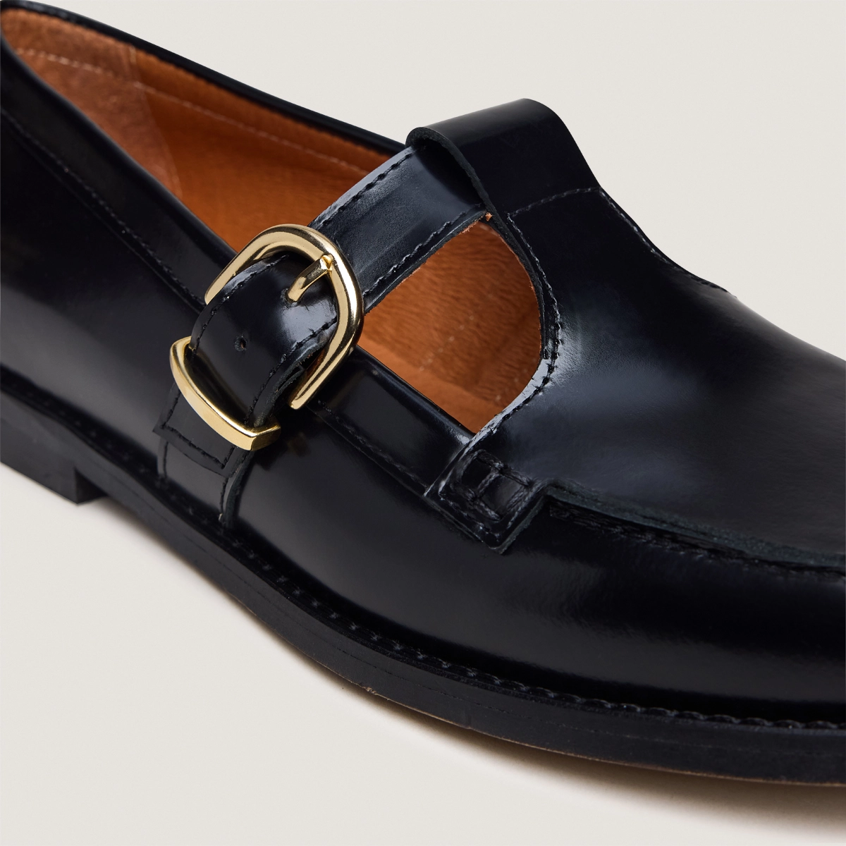 Loafers with adjustable buckles in black glossy leather | ARMANCE