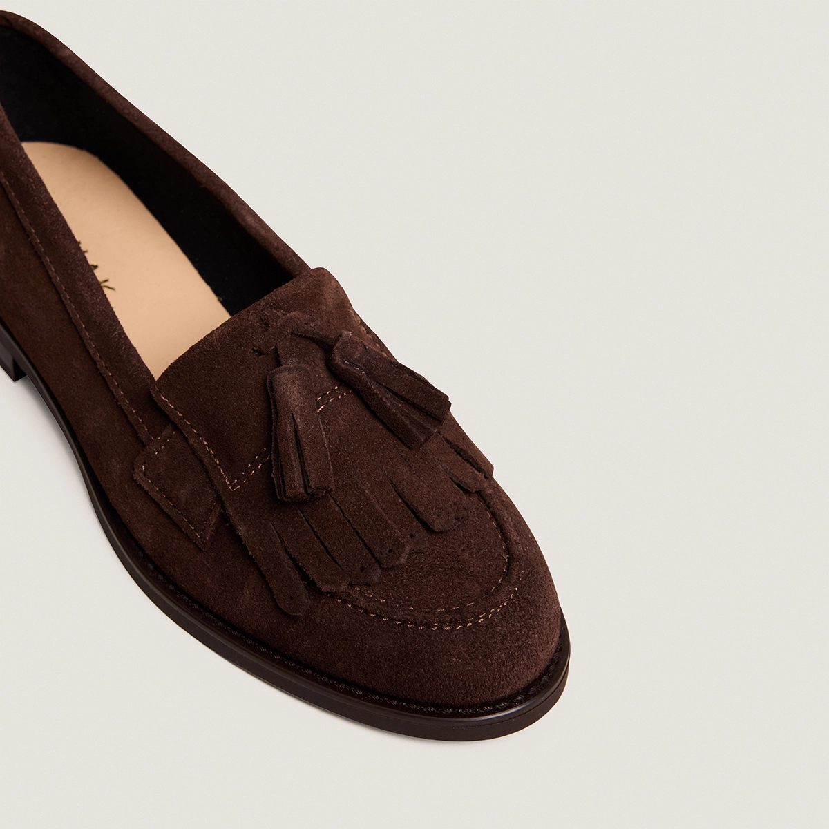 Tasseled loafers in dark brown split leather | NELLE
