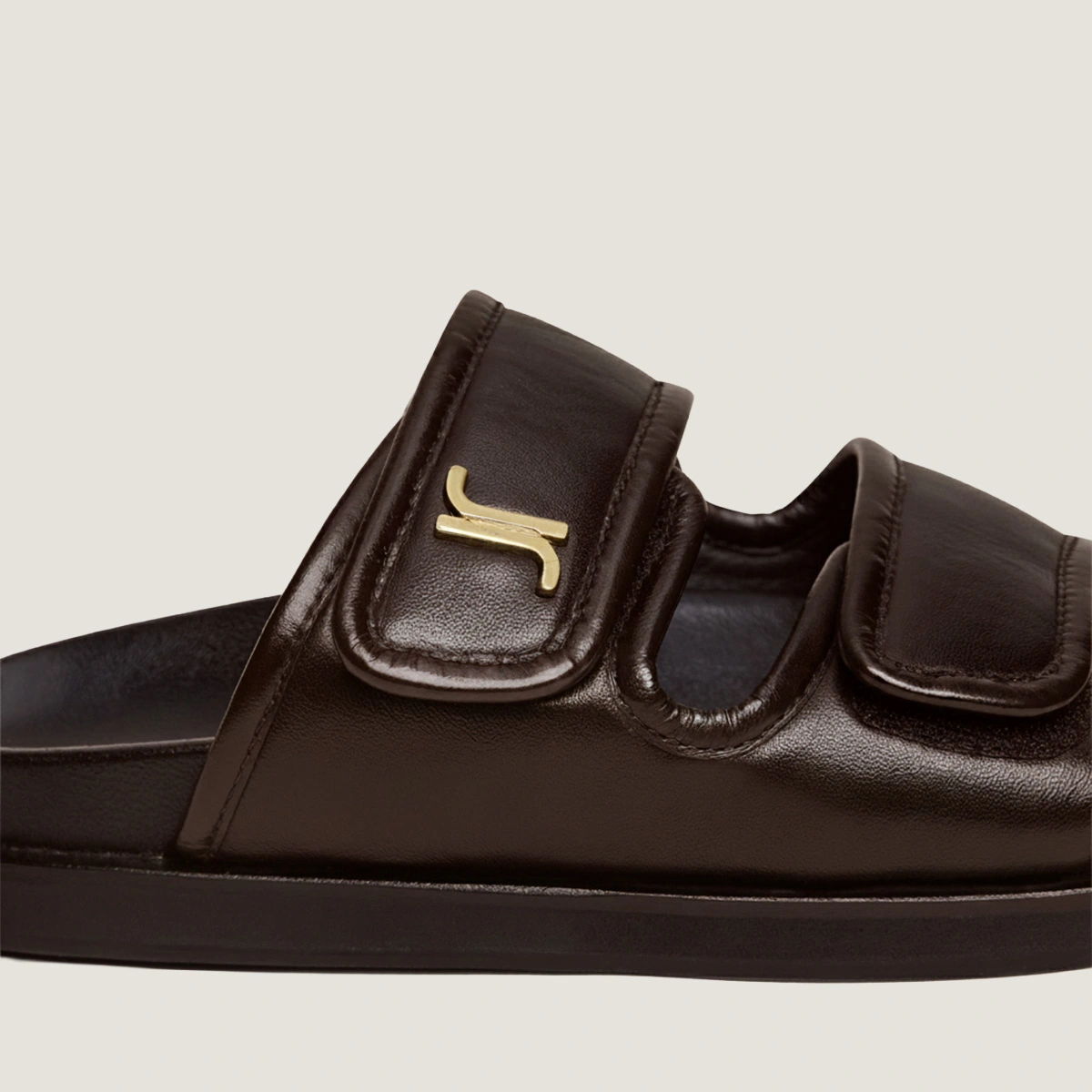 Monogrammed mules in dark brown leather | WIN