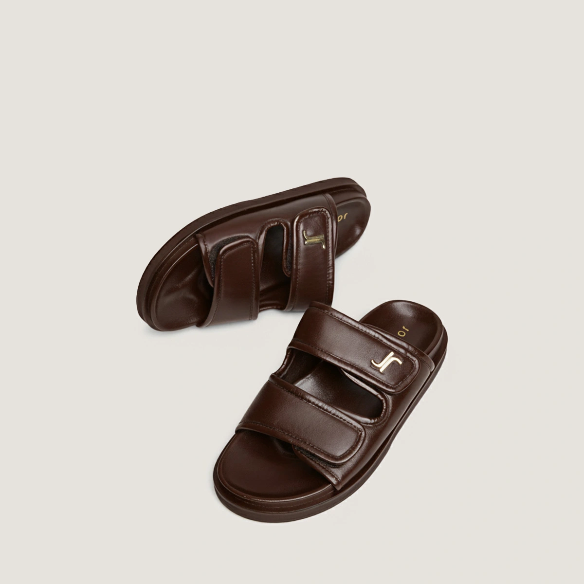 Monogrammed mules in dark brown leather | WIN