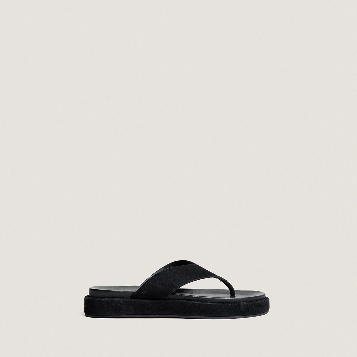 Thong sandals in black suede | WIWI