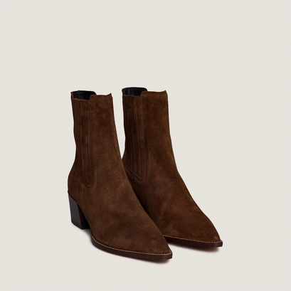 Pointed-toe ankle boots in brown suede | prado