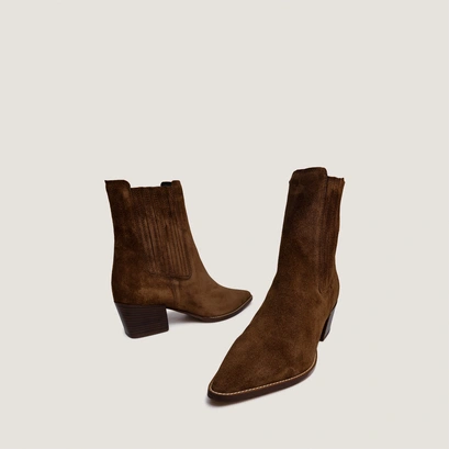 Pointed-toe ankle boots in brown suede | prado