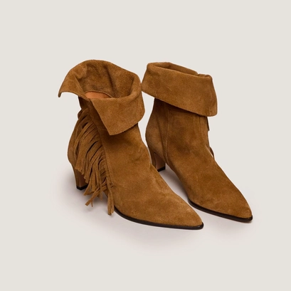 Fringed ankle boots with pointed toes in tobacco suede | VELINA