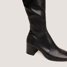 Heeled boots black