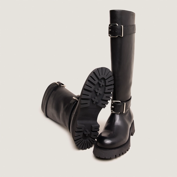Slouchy Boots in black leather | DONE