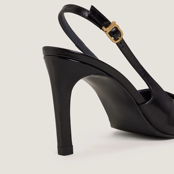 Pointed-Toe Slingback Pumps in black leather | DOUD