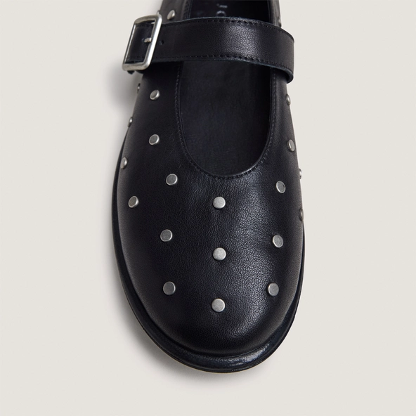 Ballet flats with buckles and studs in black leather | JOLIE