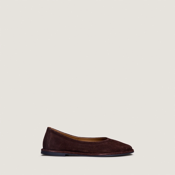 Round-toe ballet flats in brown suede | JANICE