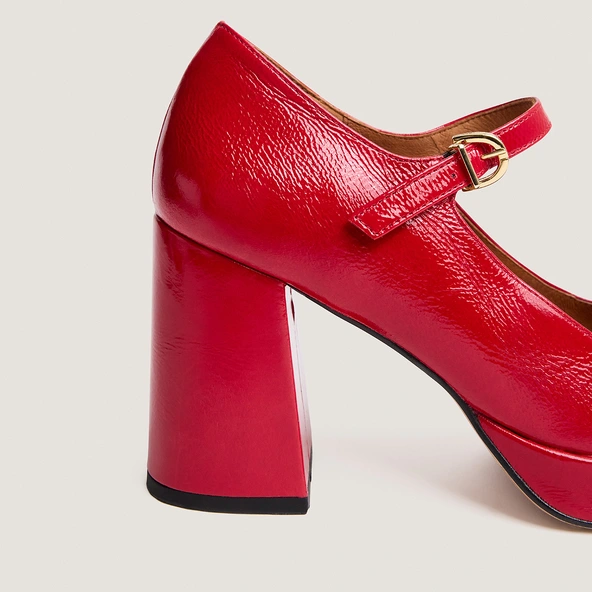 Platform Mary Janes with rounded toes in berry red patent crinkled leather | VERITOX
