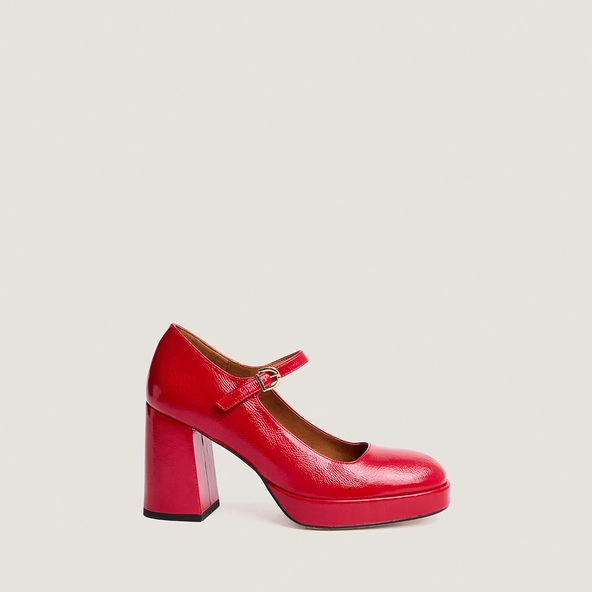 Platform Mary Janes with rounded toes in berry red patent crinkled leather | VERITOX