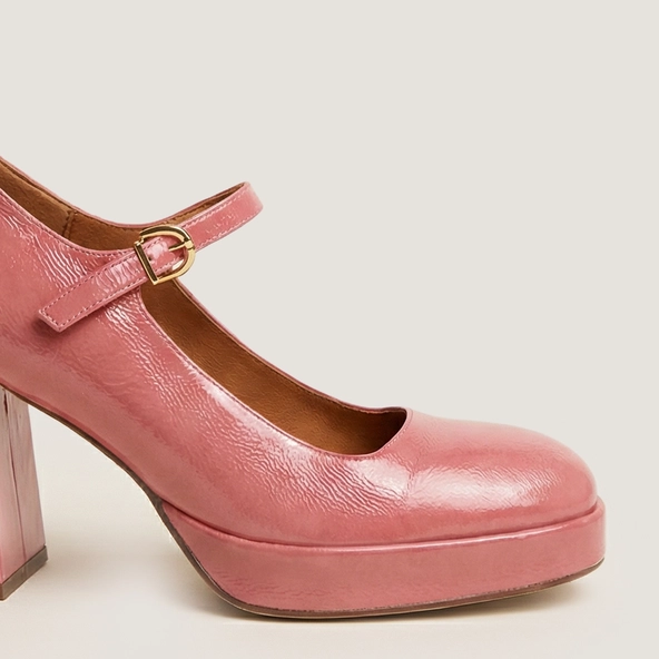 Platform Mary Janes with rounded toes in dusty pink patent crinkled leather | VERITOX