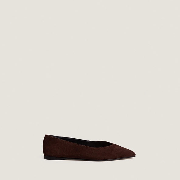 Pointed-toe ballet flats in dark brown split leather | NOEMIE