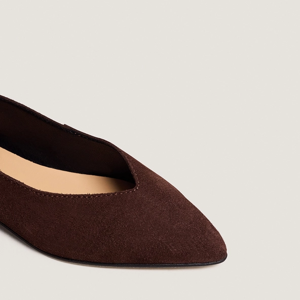 Pointed-toe ballet flats in dark brown split leather | NOEMIE