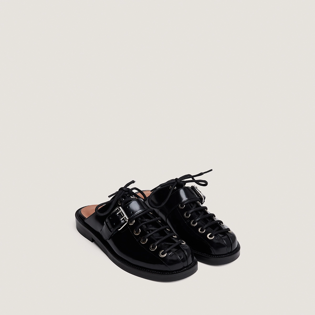 Lace-up mules in black glazed leather| DESSA