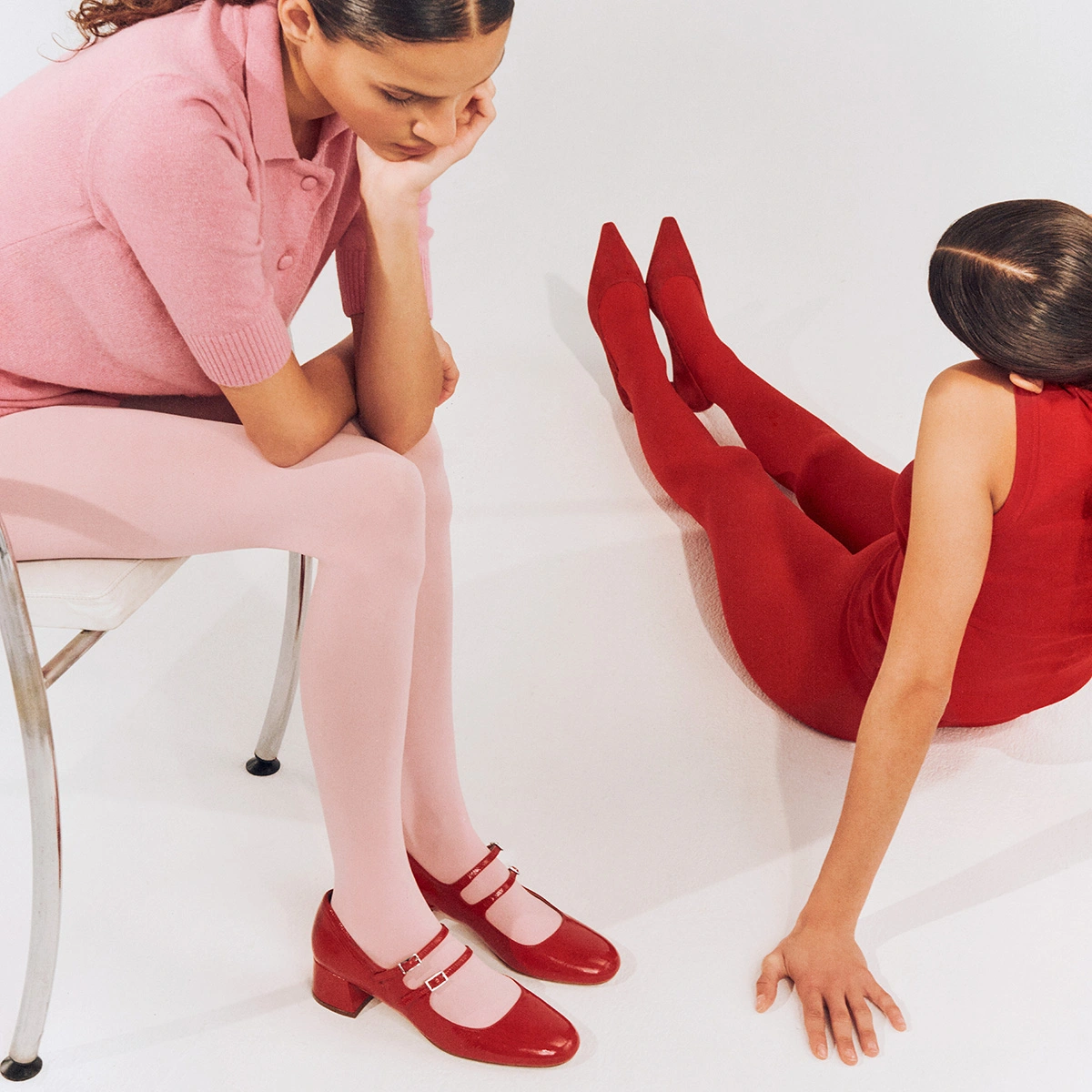 Double-strap Mary Janes in berry red pleated patent leather | DUNY