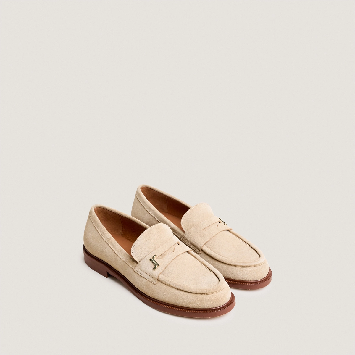 Round-toe monogram loafers in sand split leather | DUEDI