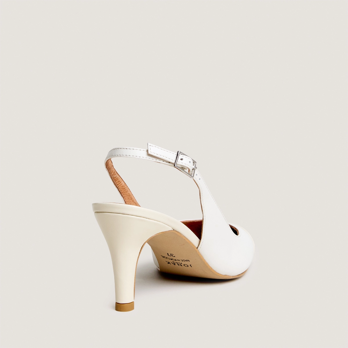 Slingback pumps in ecru leather and patent leather | DESTELLE