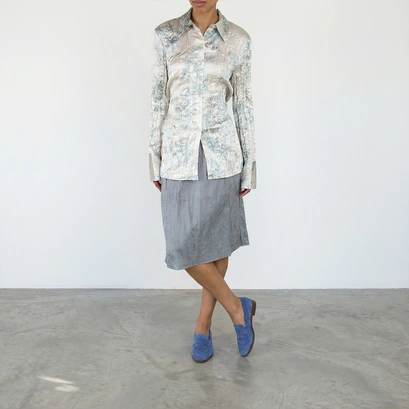 Round-toed loafers in steel blue suede | thelma