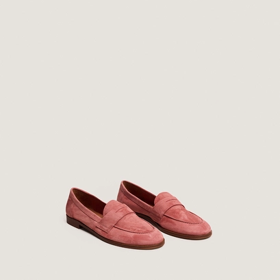 Round-toed loafers in dusty rose suede | thelma