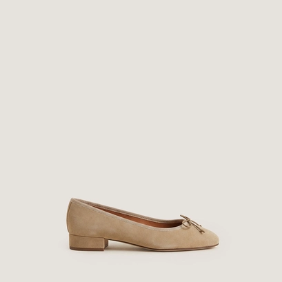 Heeled ballet flats in camel and beige suede | dadou