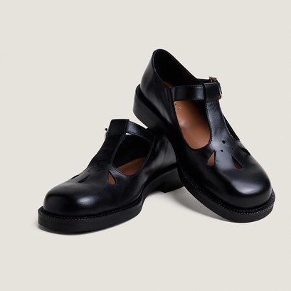 Adjustable-buckle ballet flats in black leather | dusk