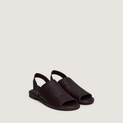 Elastic-strap sandals in dark brown leather | jess