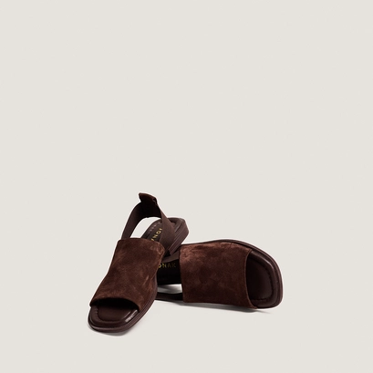 Elastic-strap sandals in brown split leather | joy