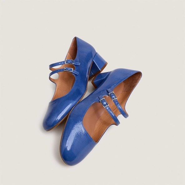 Double-strap Mary Janes in steel blue pleated patent leather | DUNY