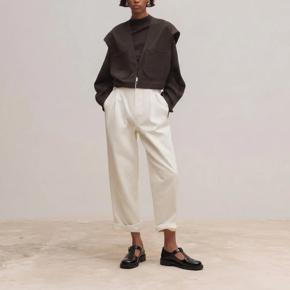 Adjustable-buckle ballet flats in black leather | DUSK