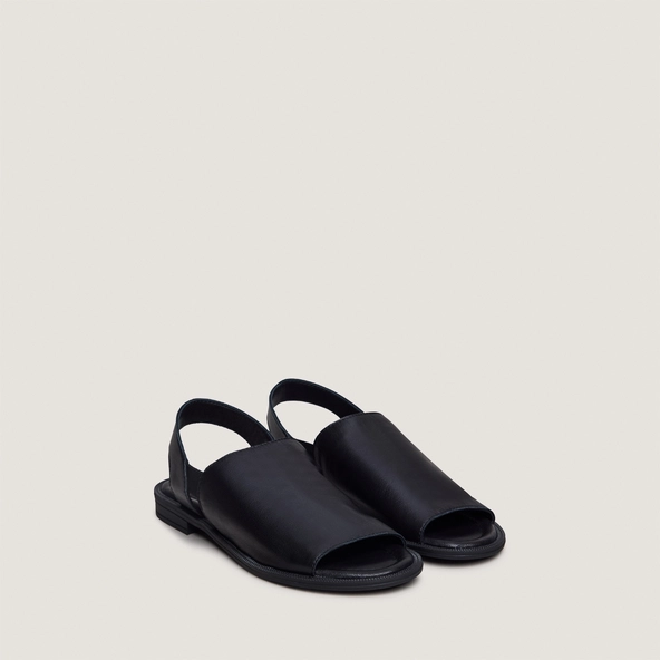 Elastic-strap sandals in black leather | JESS