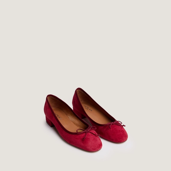 Ballet flats with heel in berry red suede | DADOU