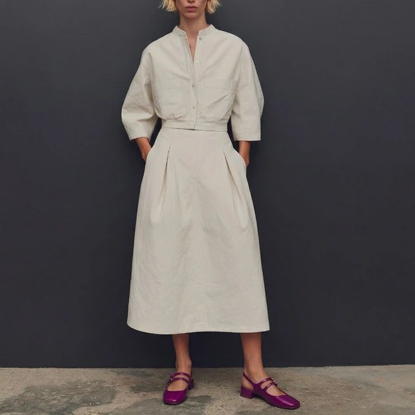 Round-toe Mary Janes in purple pleated patent leather | DOBLE